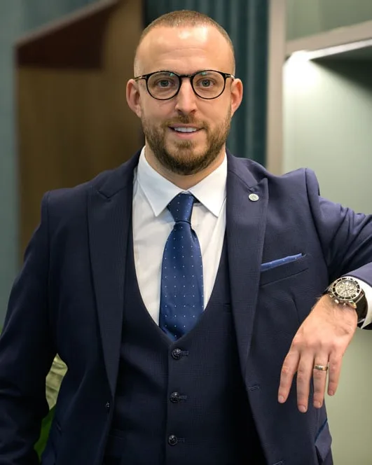Tomas Raya, Senior Associate - Fraud Recovery